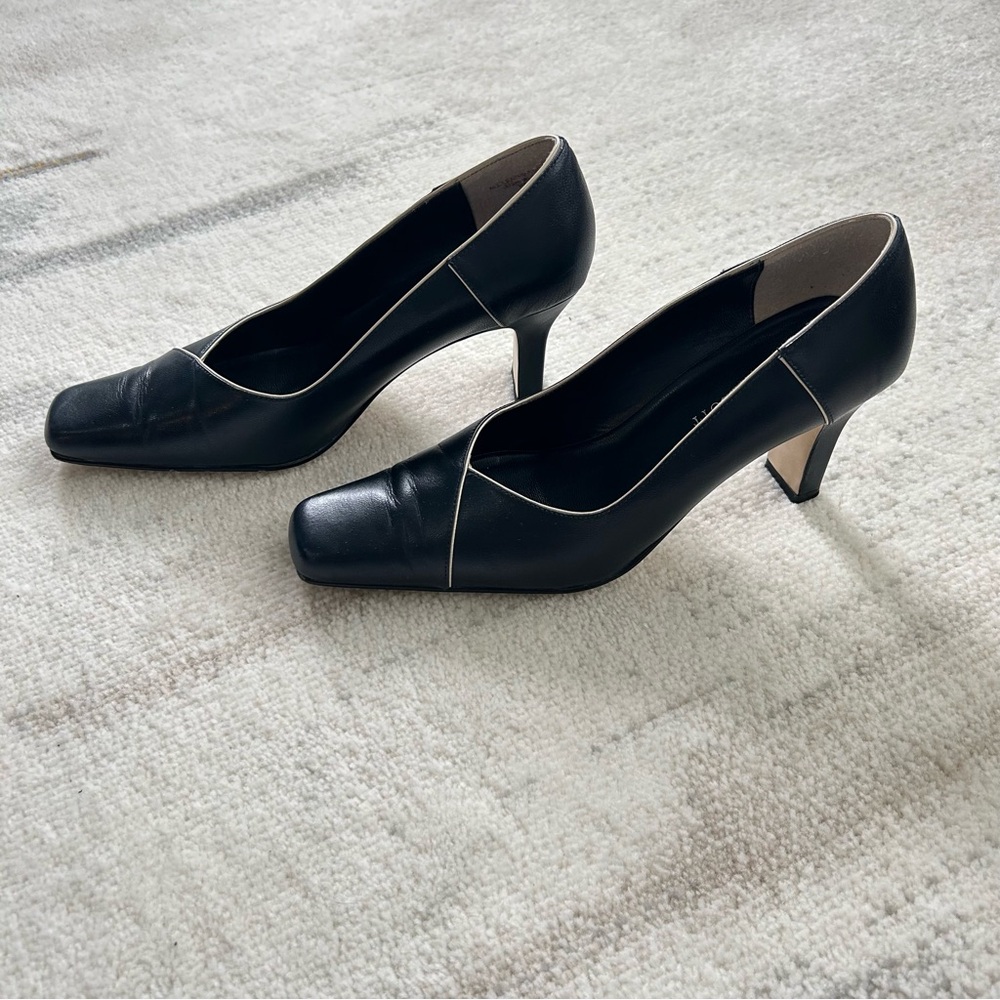Karen Scott Black Classic Heels